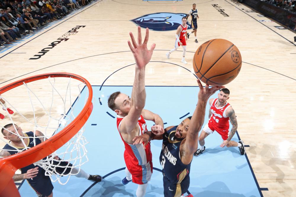 加强中场控 加强中场控