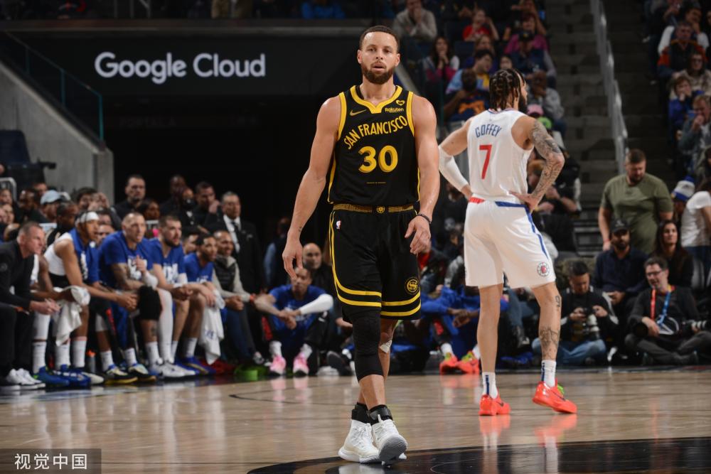 的球道上展 的球道上展